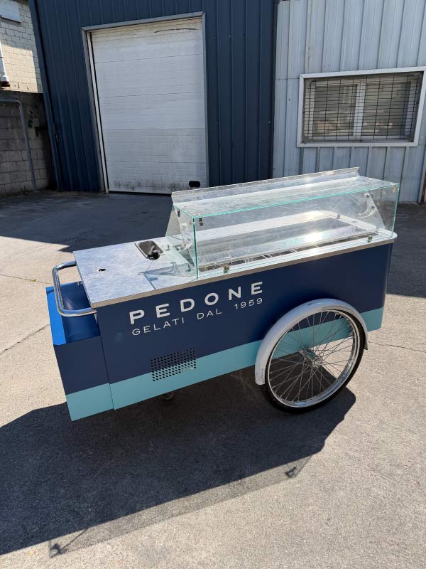 Marquage publicitaire Triporteur à glace Pedone